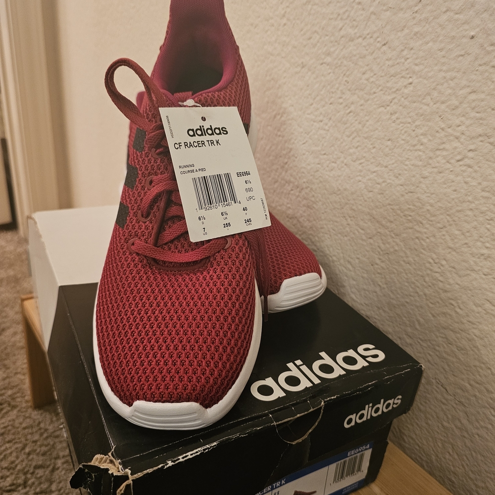 👟 Adidas CF Racer TR K Running Shoes  Boys Size 7/ Womens Size 9 (NWT)✨